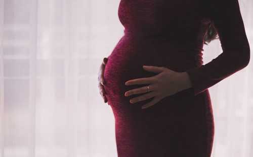 青岛找个女人助孕生孩子 青岛妇女儿童医院试管婴儿多少钱？哪些因素会影响